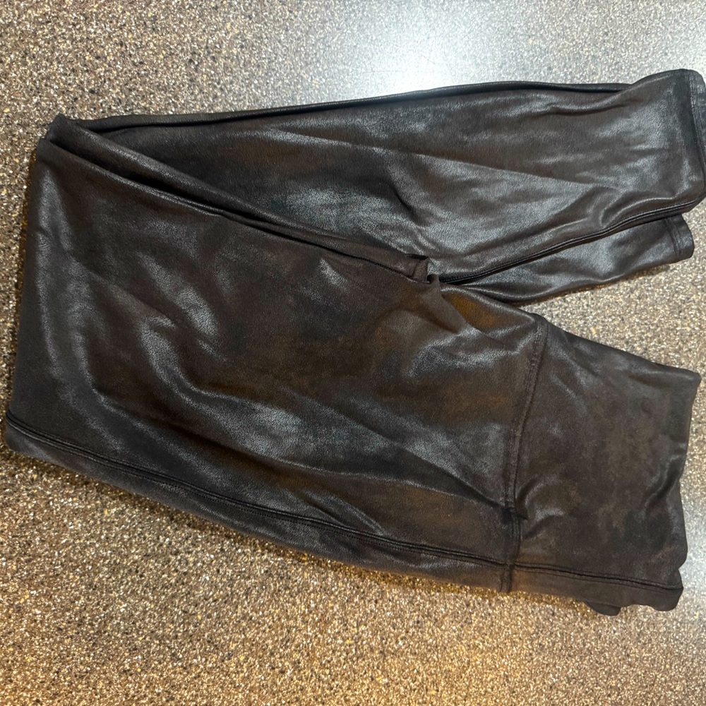 FAUX BLACK LEATHER SPANXS XL. HIGH WAISTED PANT.